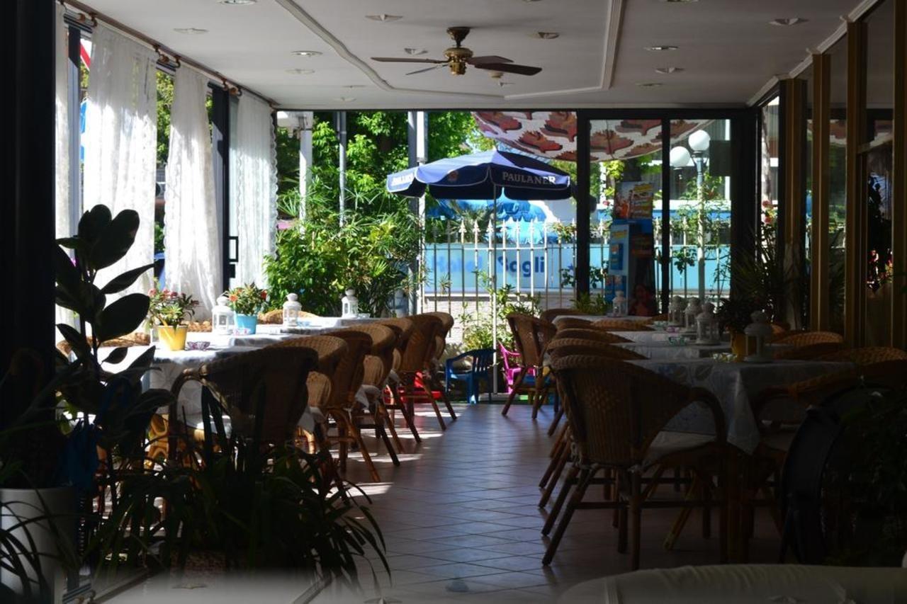 Hotel Alfredo'S Rimini Eksteriør bilde