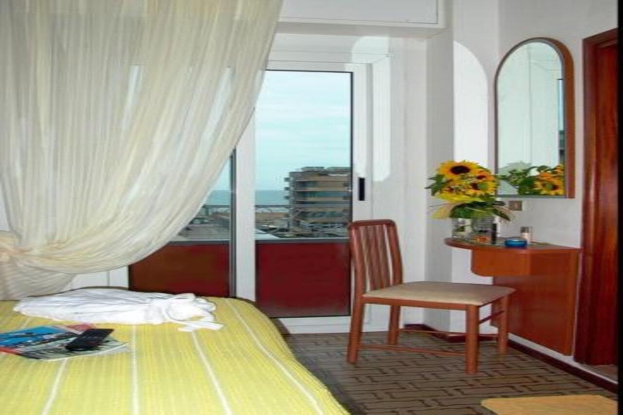 Hotel Alfredo'S Rimini Eksteriør bilde